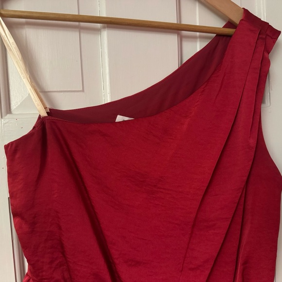 BCBGeneration One Shoulder Raspberry Red Satin Dress Lined Pleated Size 6 - Picture 3 of 5